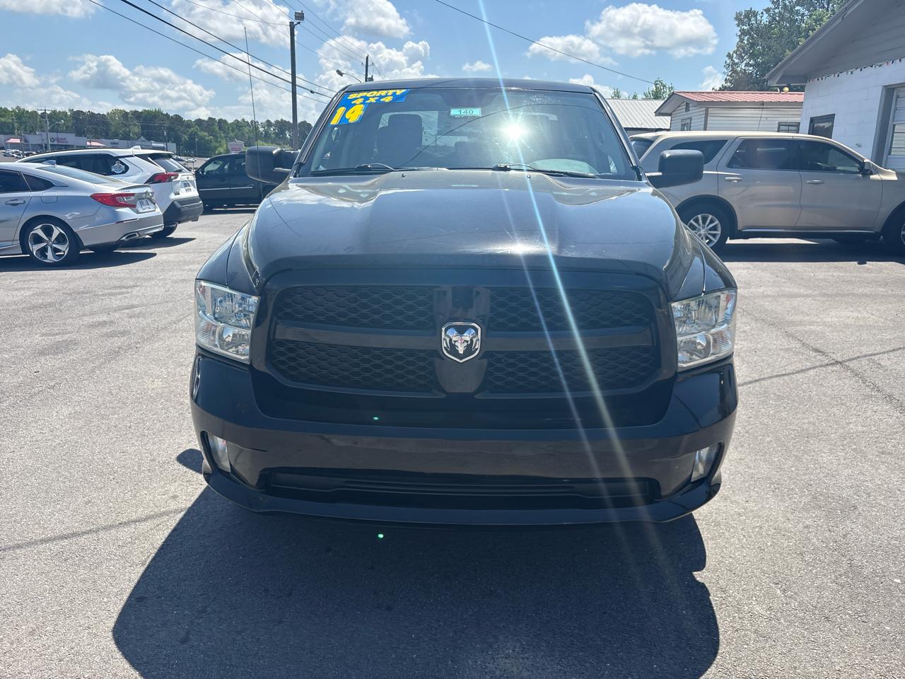 RAM 1500 Tradesman Quad Cab 4WD 2014