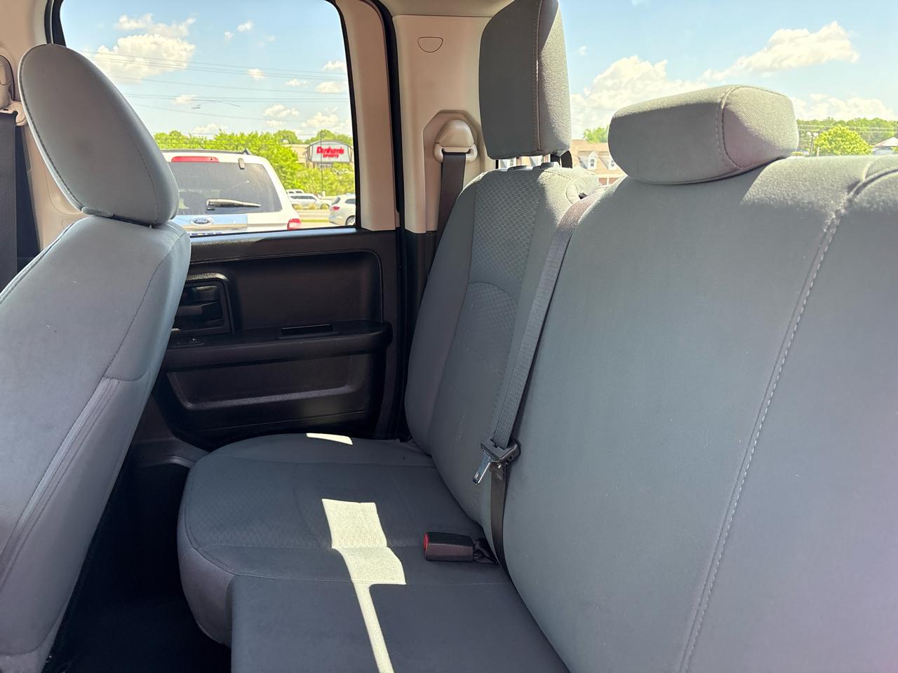 RAM 1500 Tradesman Quad Cab 4WD 2014