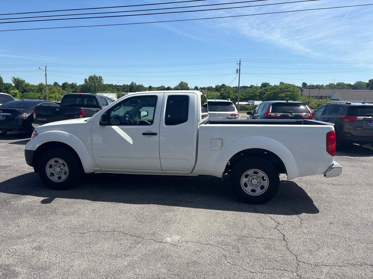 Nissan Frontier SV I4 King Cab 2WD 2013