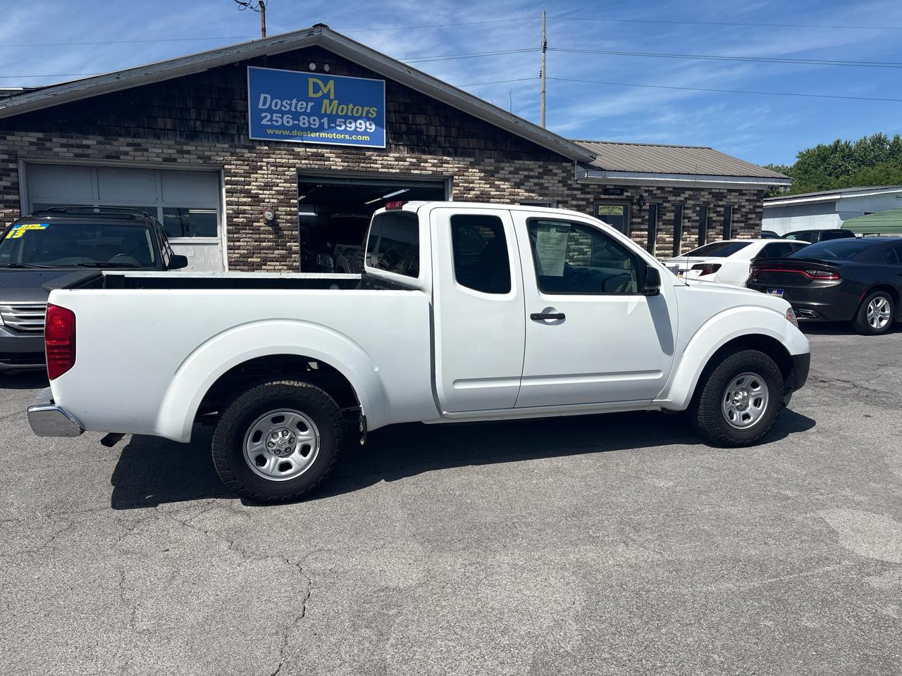 Nissan Frontier SV I4 King Cab 2WD 2013