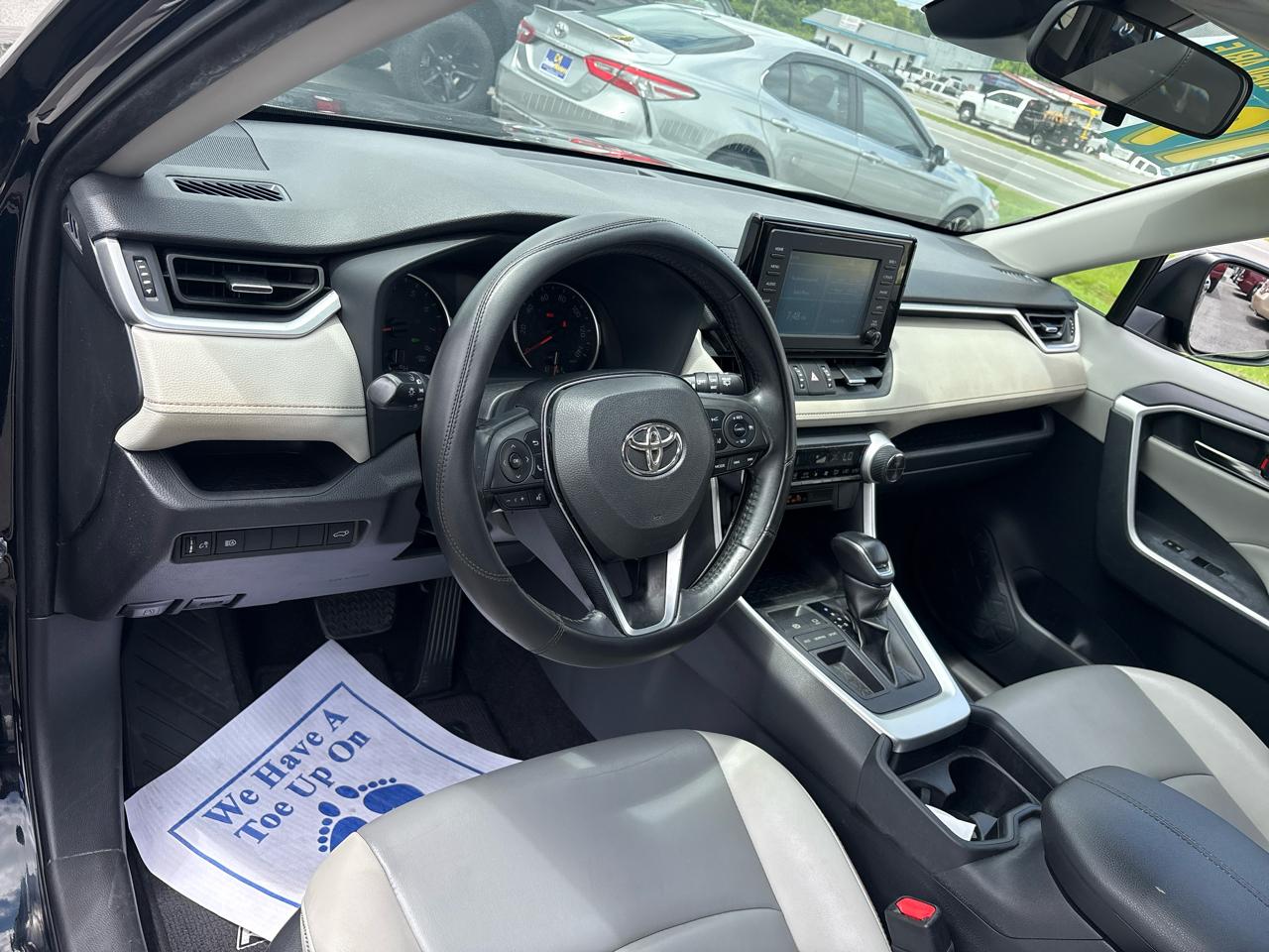 Toyota RAV4 XLE Premium 2019