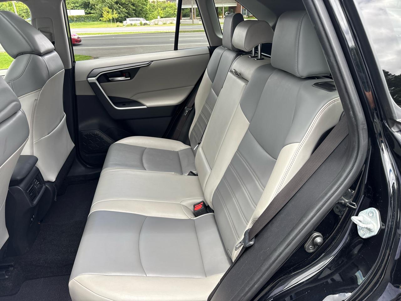 Toyota RAV4 XLE Premium 2019