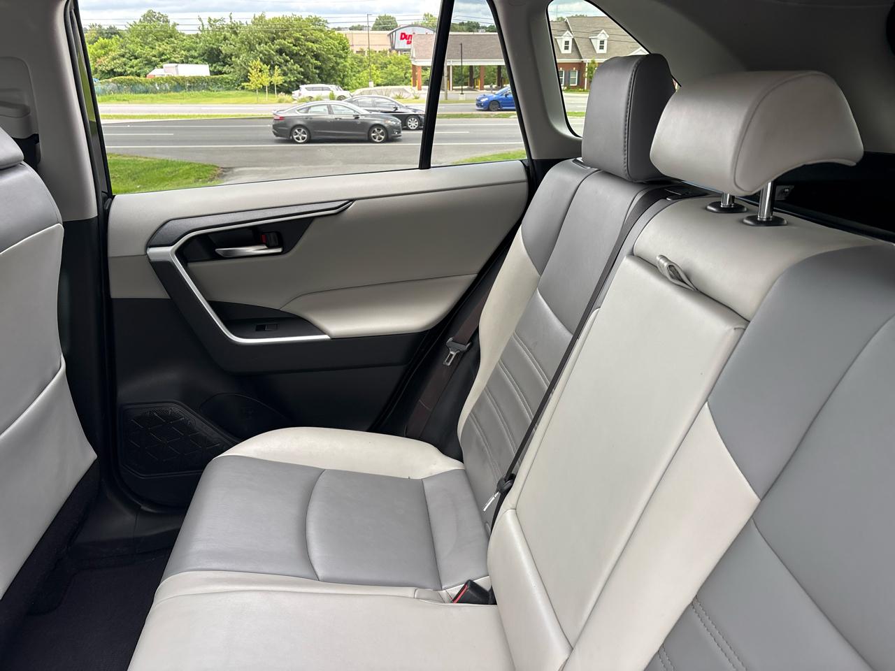 Toyota RAV4 XLE Premium 2019