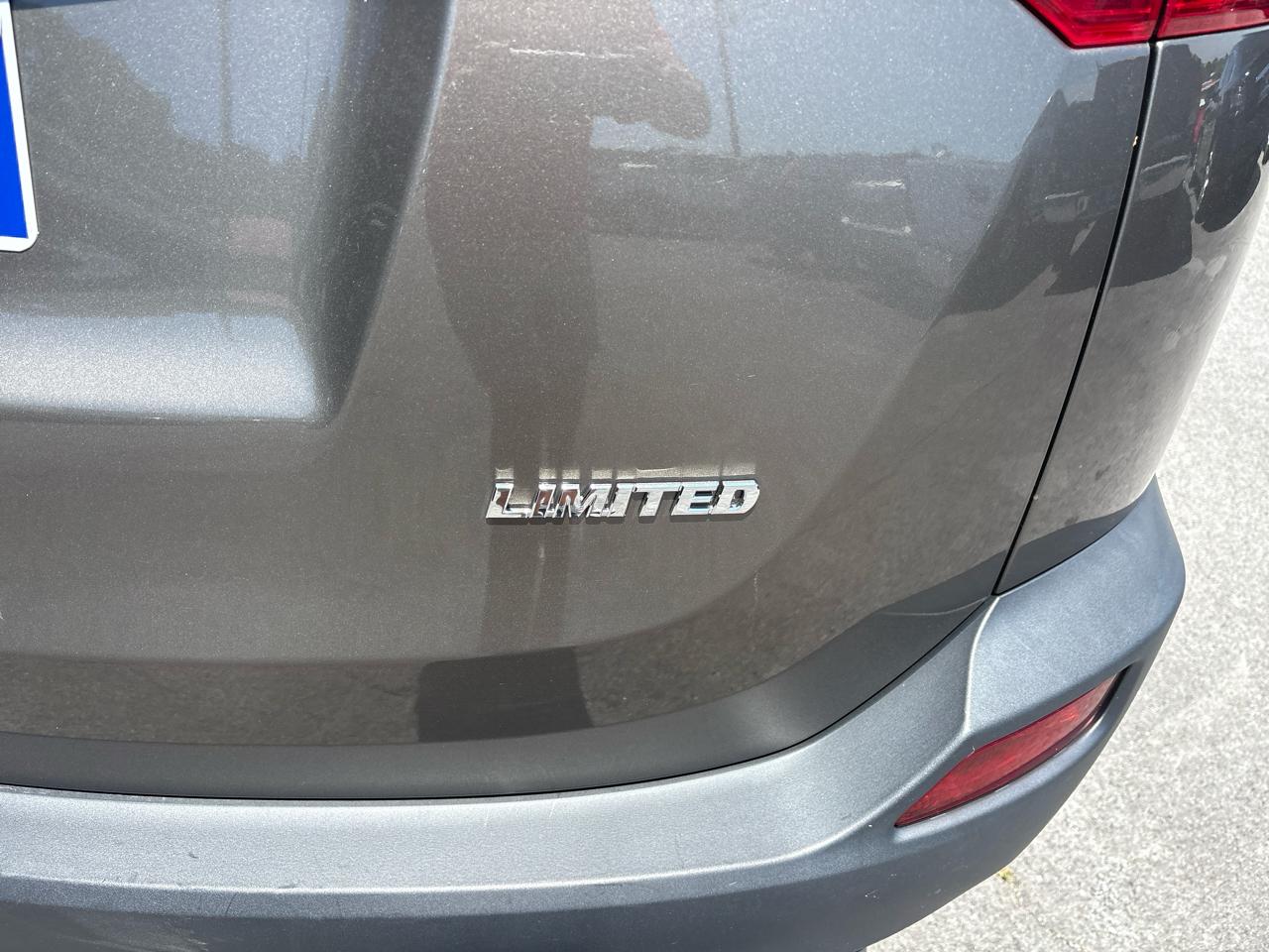 Toyota RAV4 Limited FWD 2015