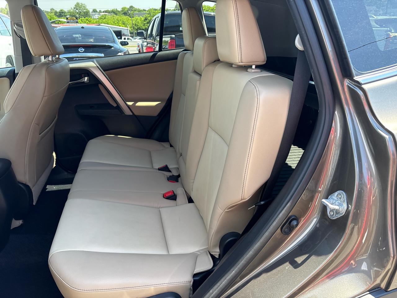Toyota RAV4 Limited FWD 2015