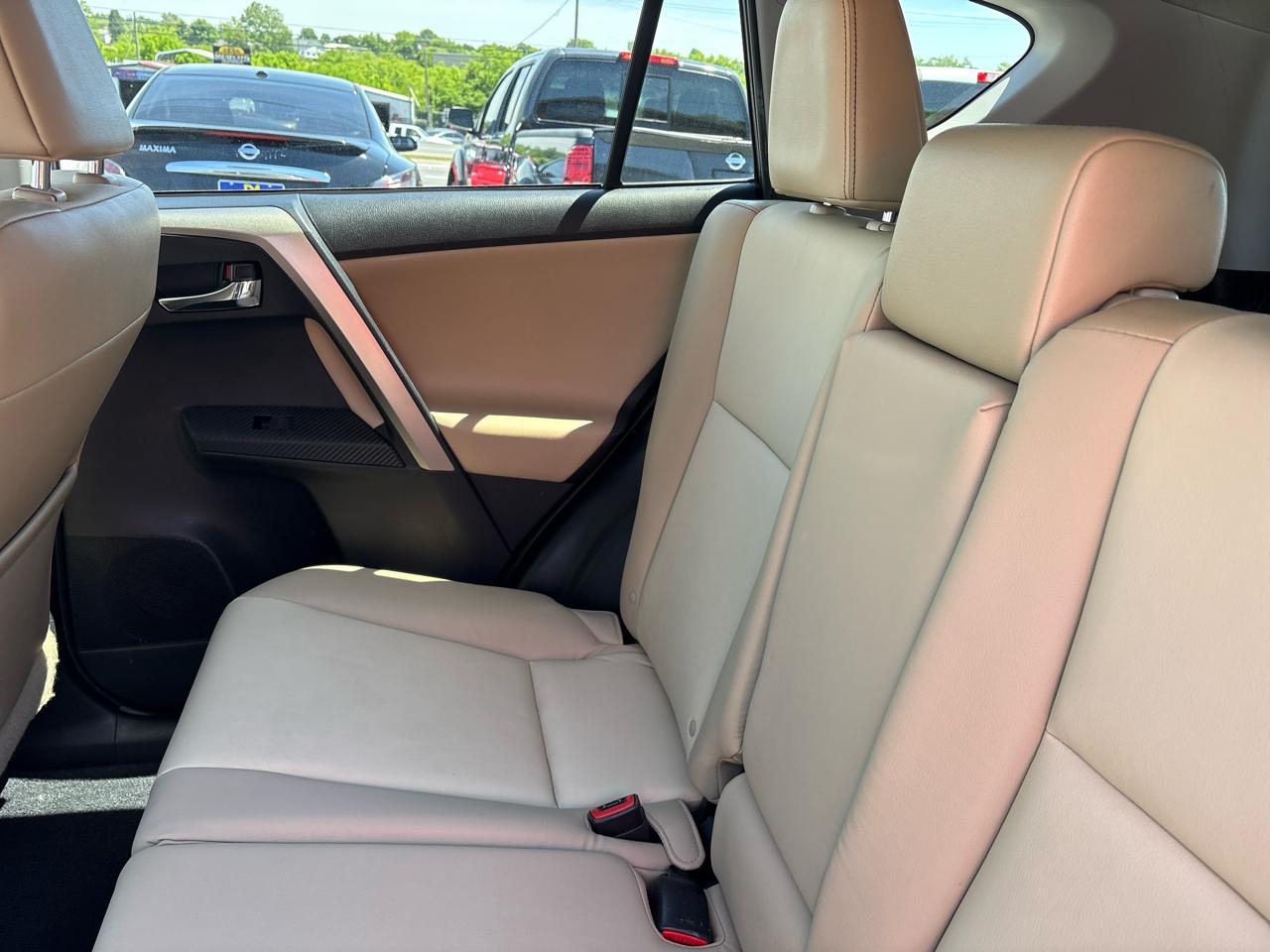 Toyota RAV4 Limited FWD 2015