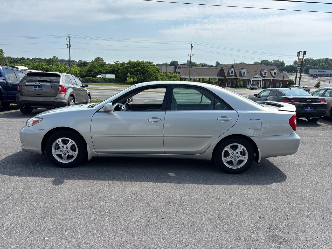Toyota Camry LE 2002