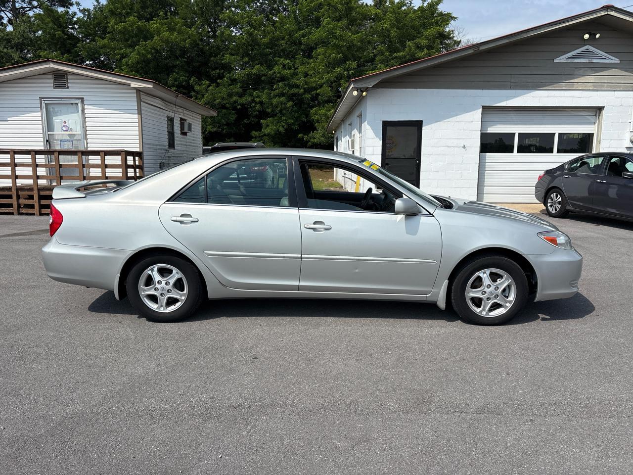 Toyota Camry LE 2002