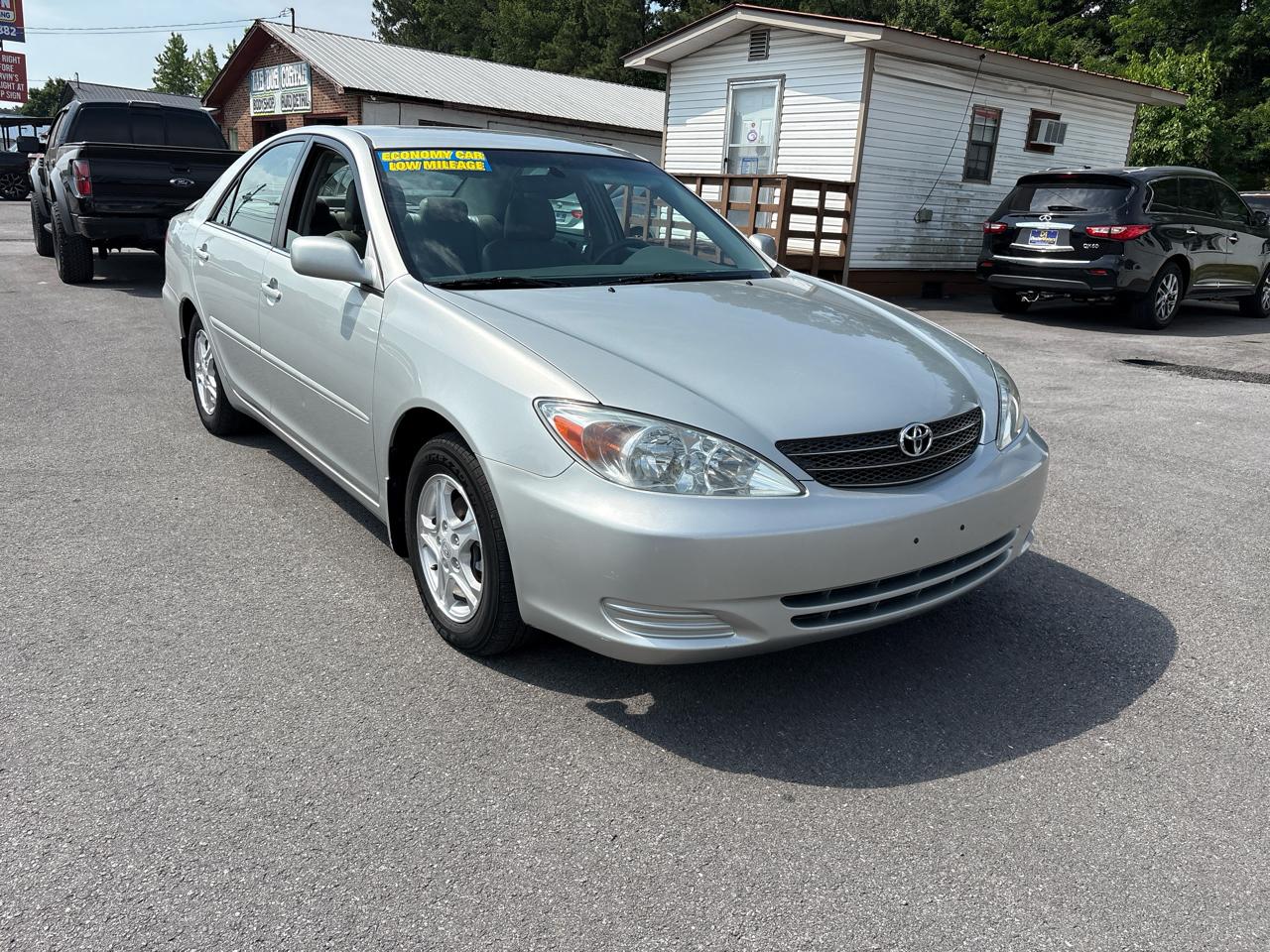 Toyota Camry LE 2002