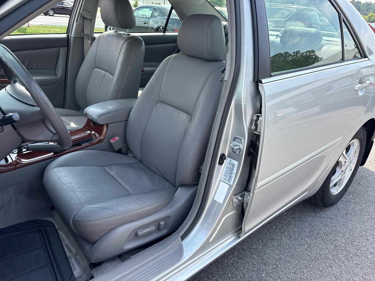 Toyota Camry LE 2002