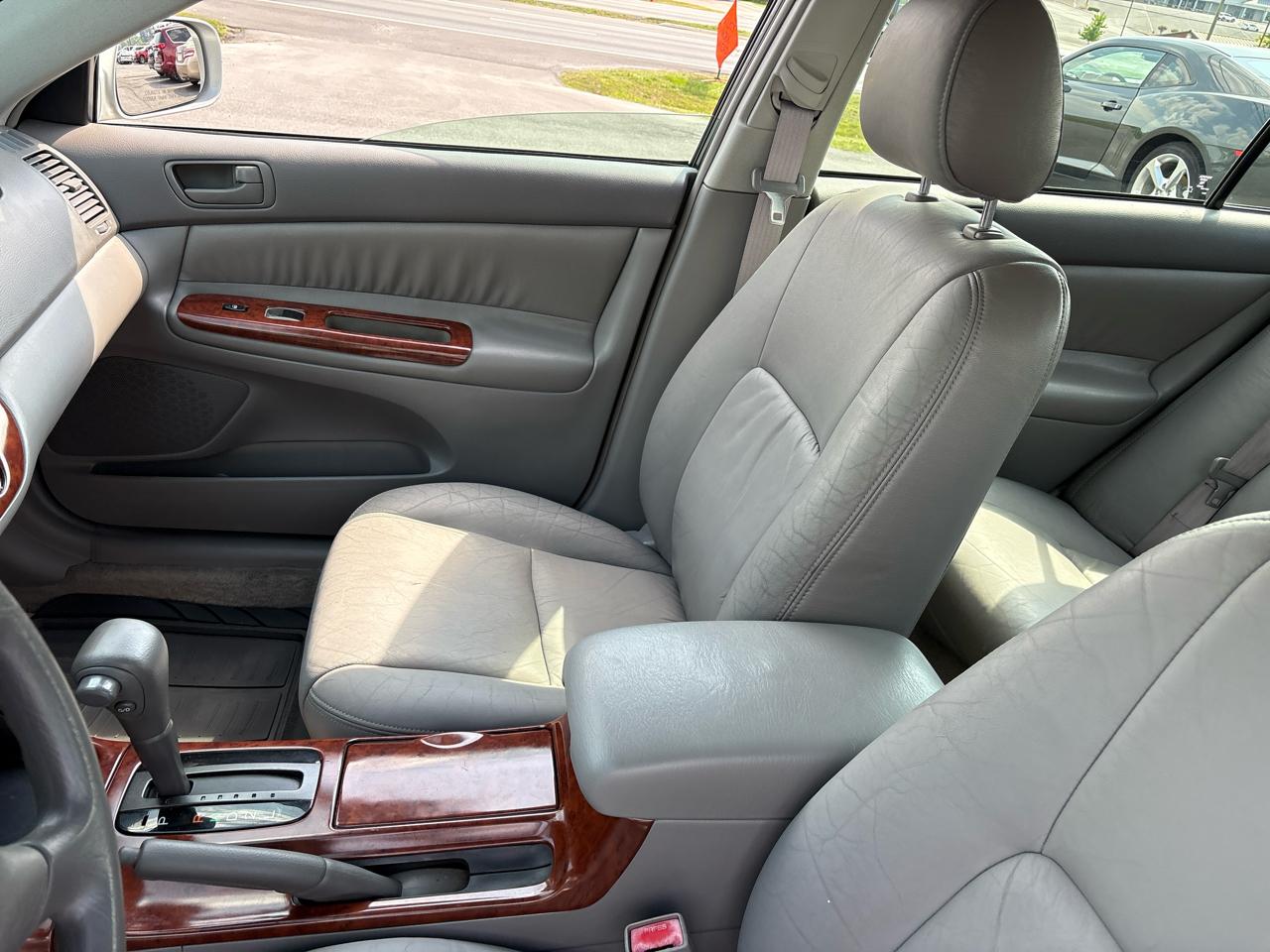 Toyota Camry LE 2002