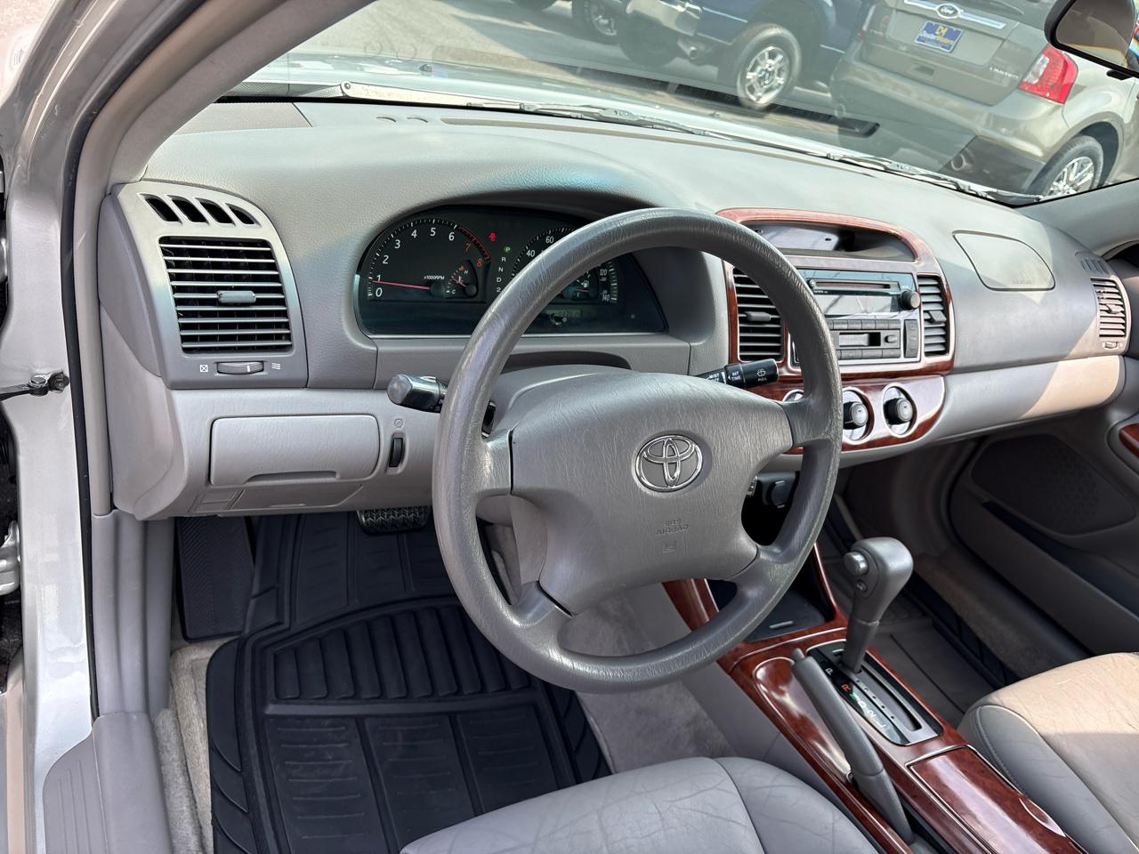 Toyota Camry LE 2002