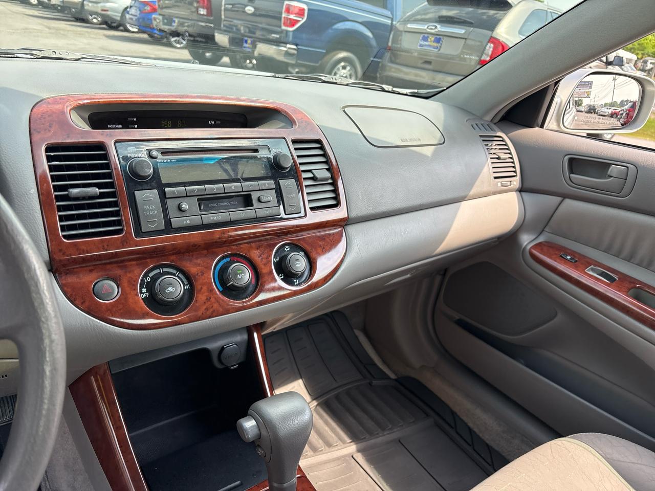 Toyota Camry LE 2002