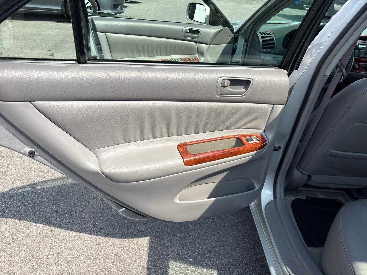 Toyota Camry LE 2002