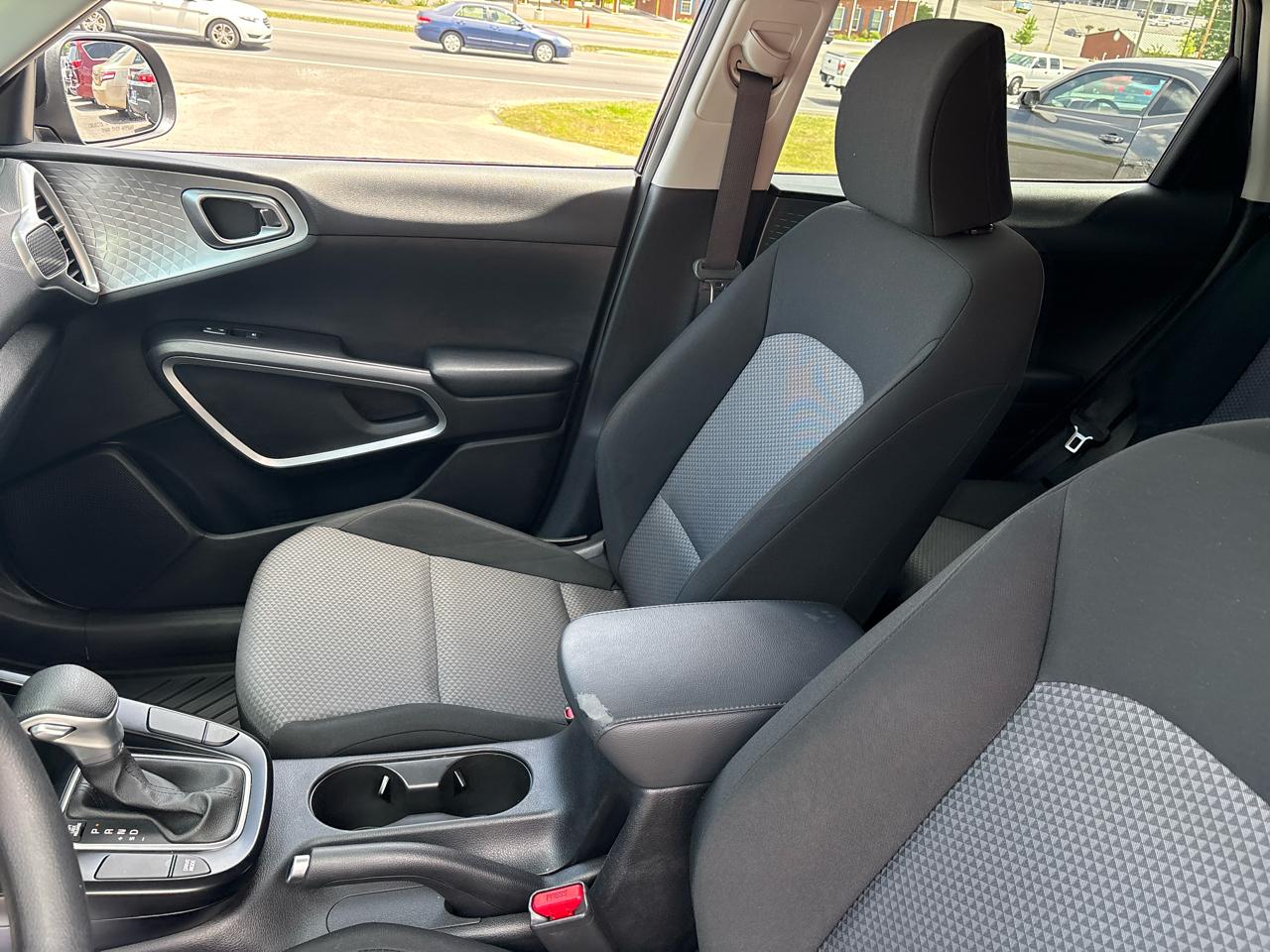 Kia Soul LX CVT 2021