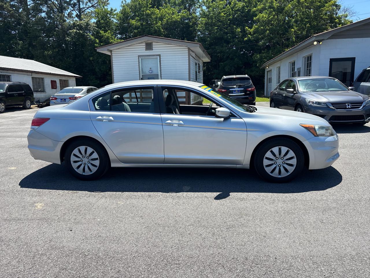 Honda Accord LX sedan AT 2012