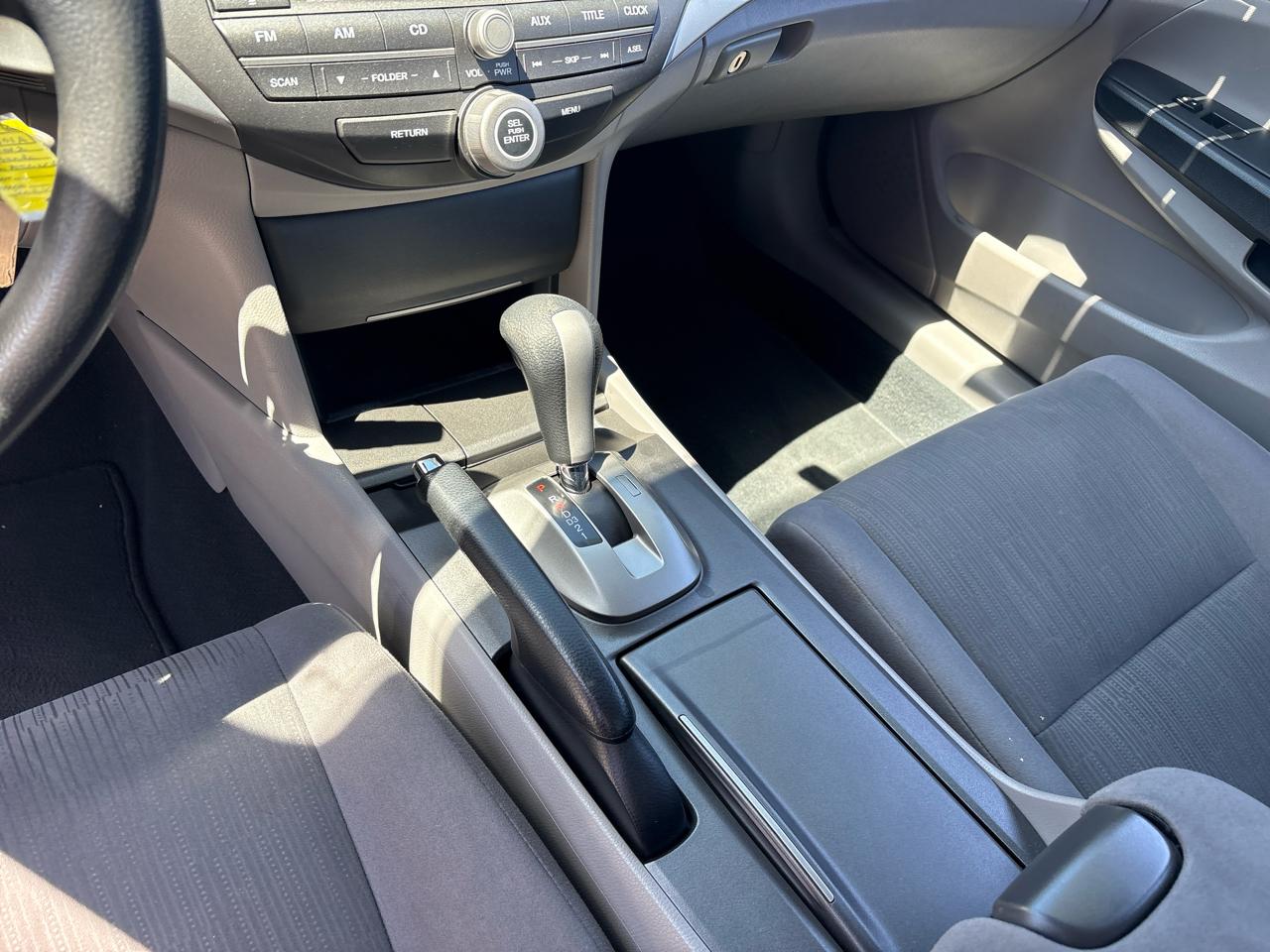 Honda Accord LX sedan AT 2012