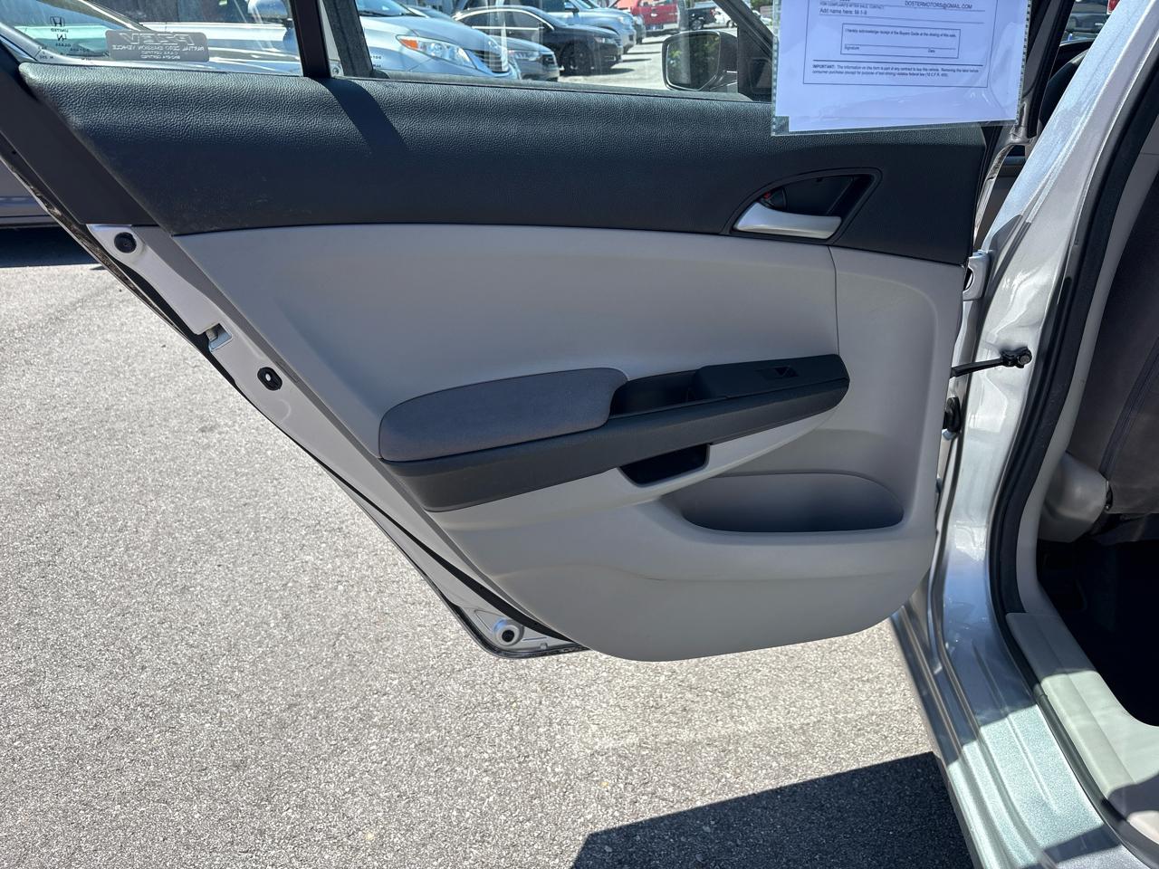 Honda Accord LX sedan AT 2012