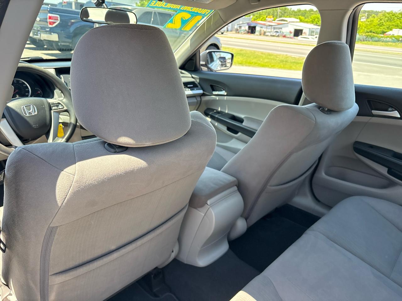 Honda Accord LX sedan AT 2012