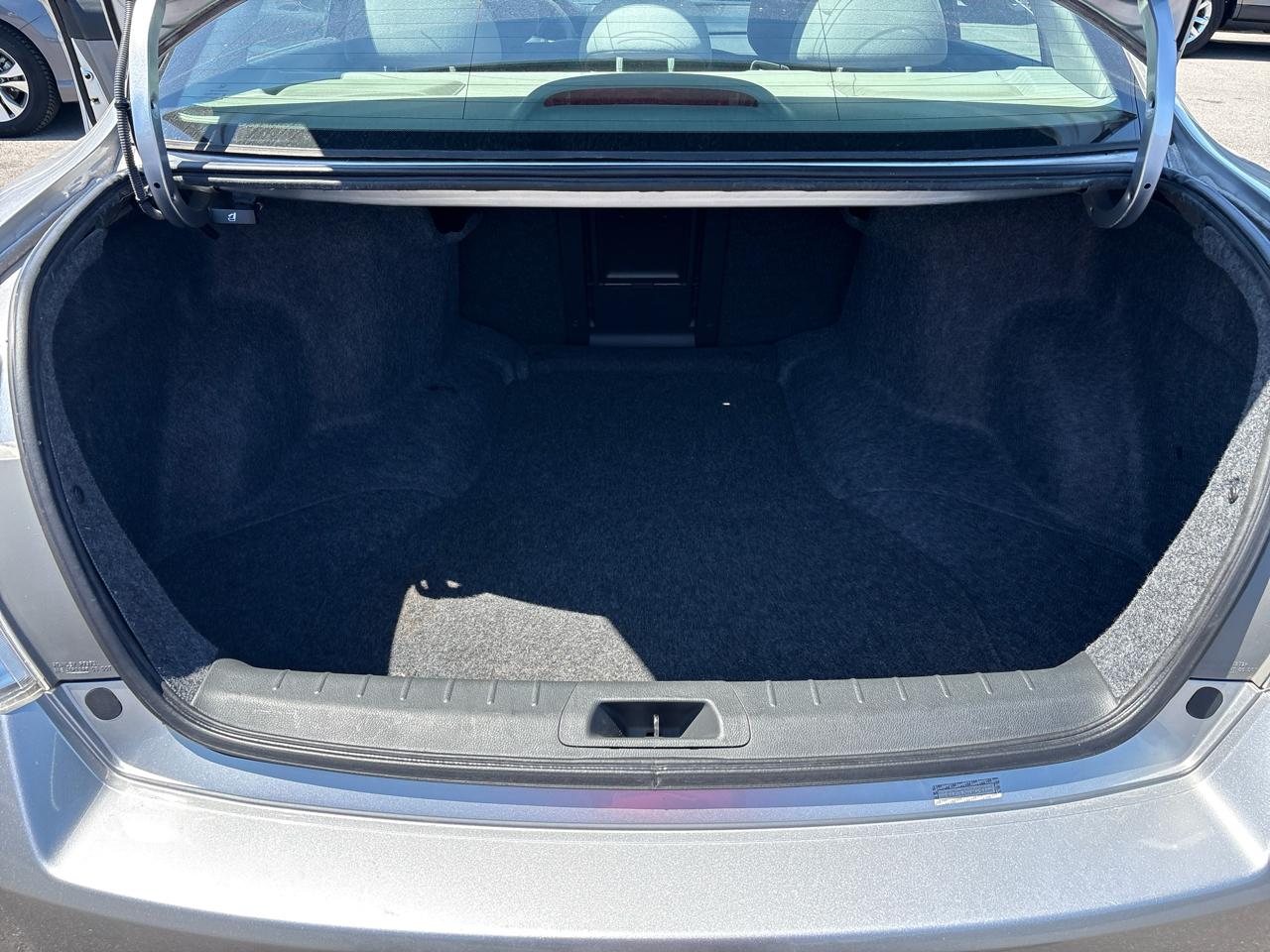 Honda Accord LX sedan AT 2012