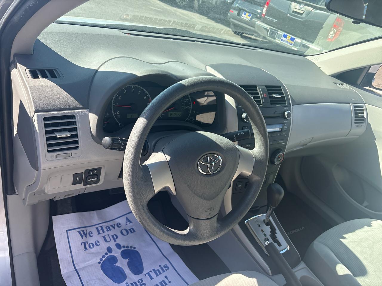 Toyota Corolla 4dr Sdn Auto (Natl) 2010