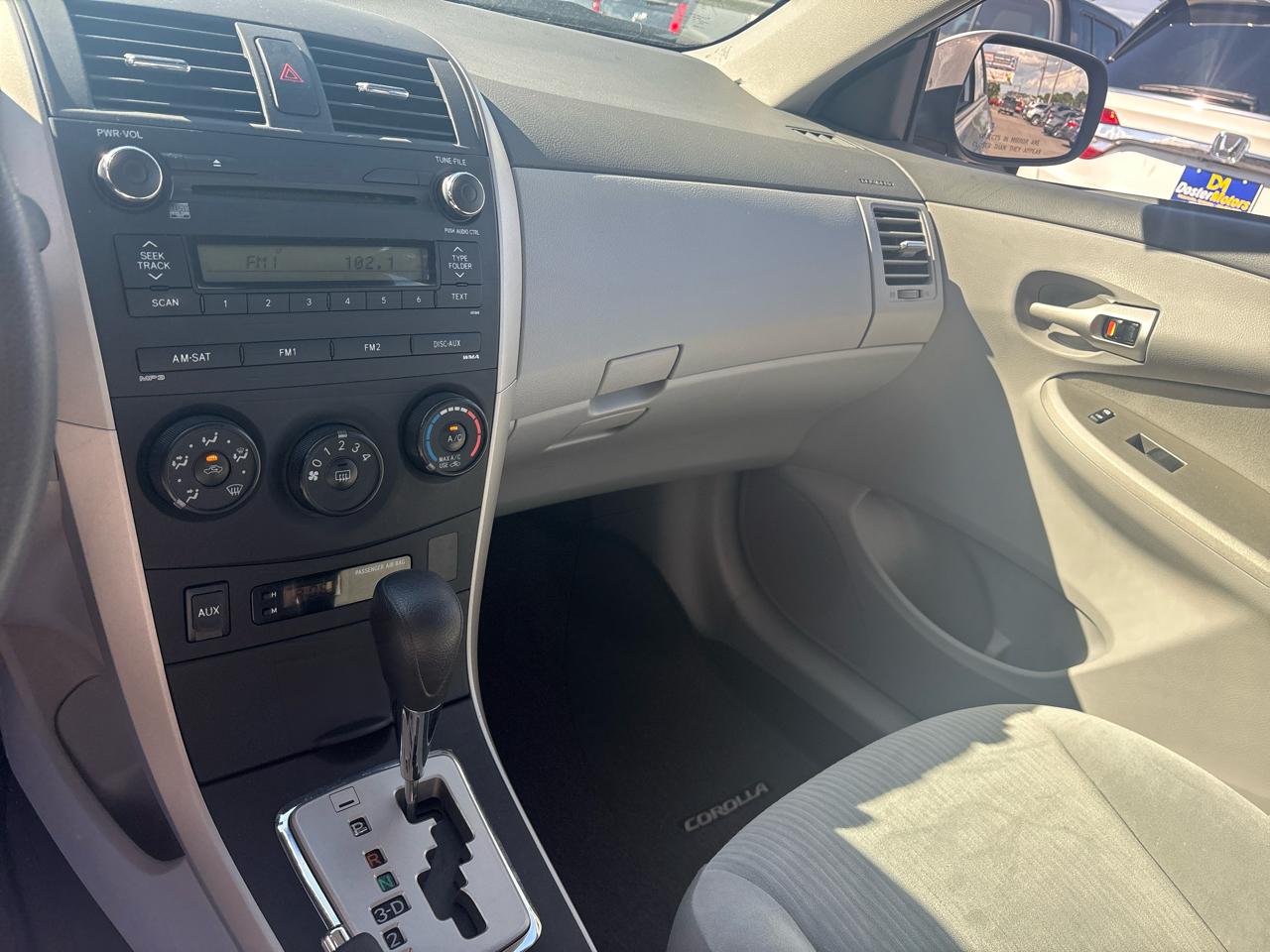 Toyota Corolla 4dr Sdn Auto (Natl) 2010