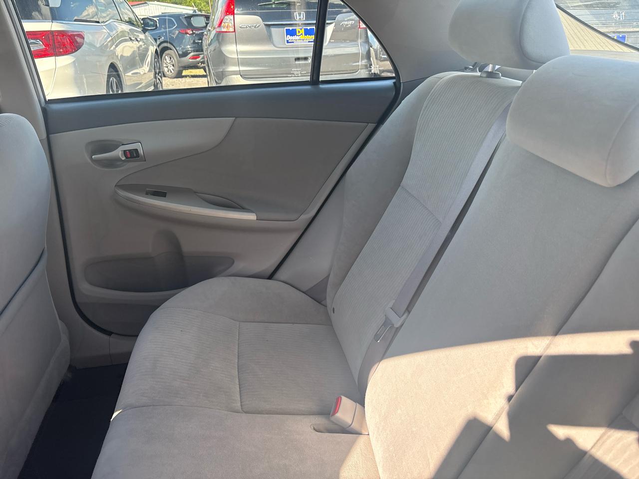 Toyota Corolla 4dr Sdn Auto (Natl) 2010