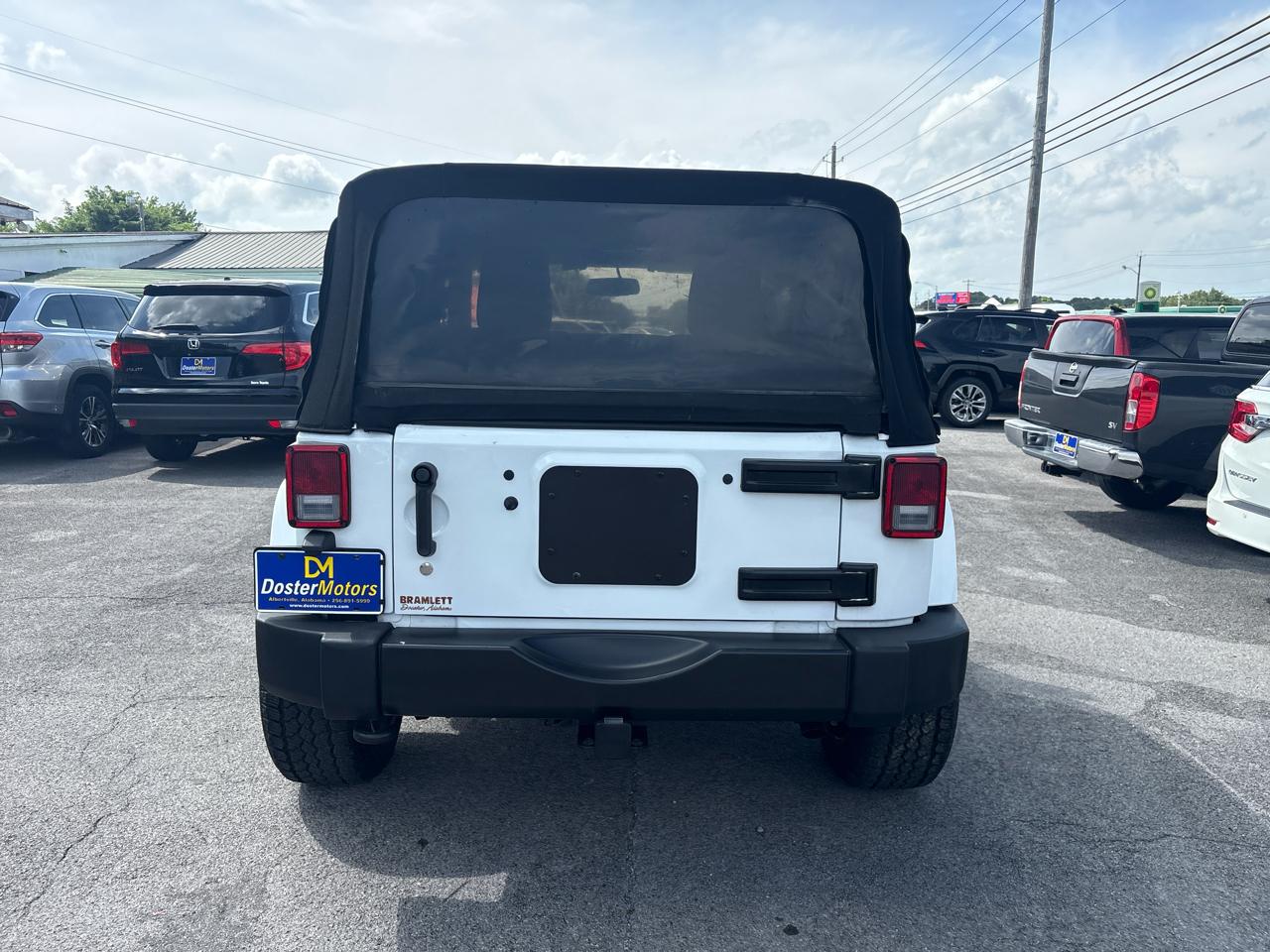 Jeep Wrangler Sahara 4WD 2014