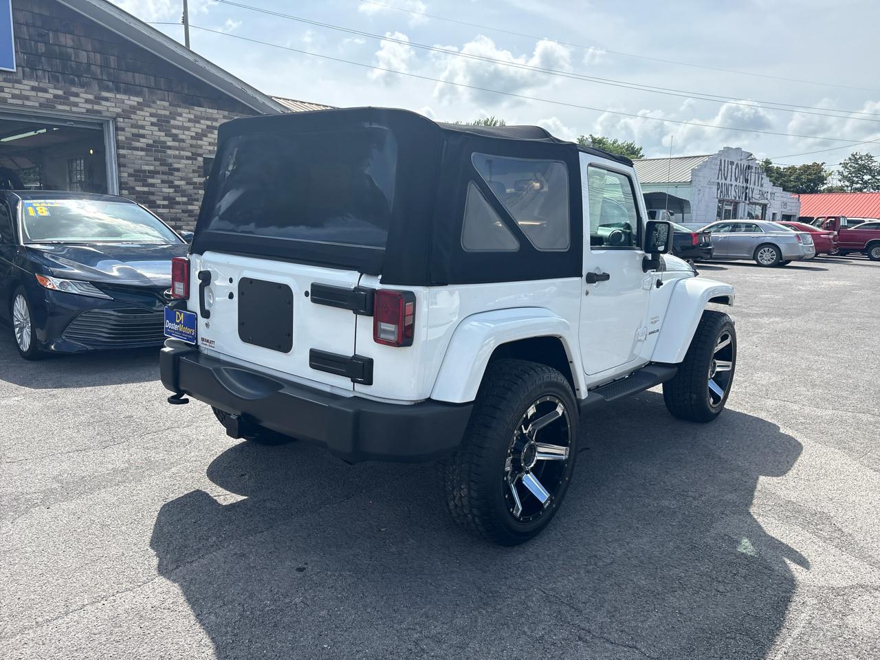 Jeep Wrangler Sahara 4WD 2014