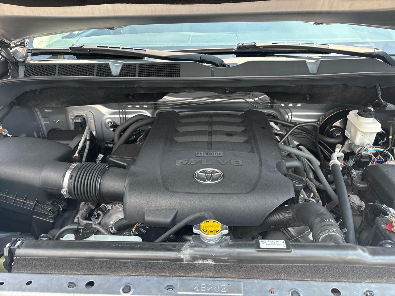 Toyota Tundra SR5 5.7L V8 FFV CrewMax 4WD 2017