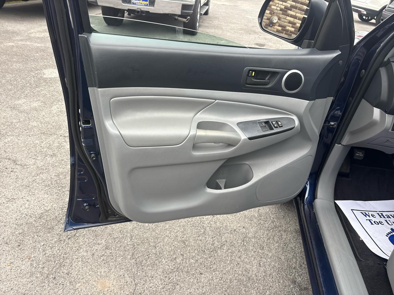 Toyota Tacoma Access Cab Auto 2WD 2012