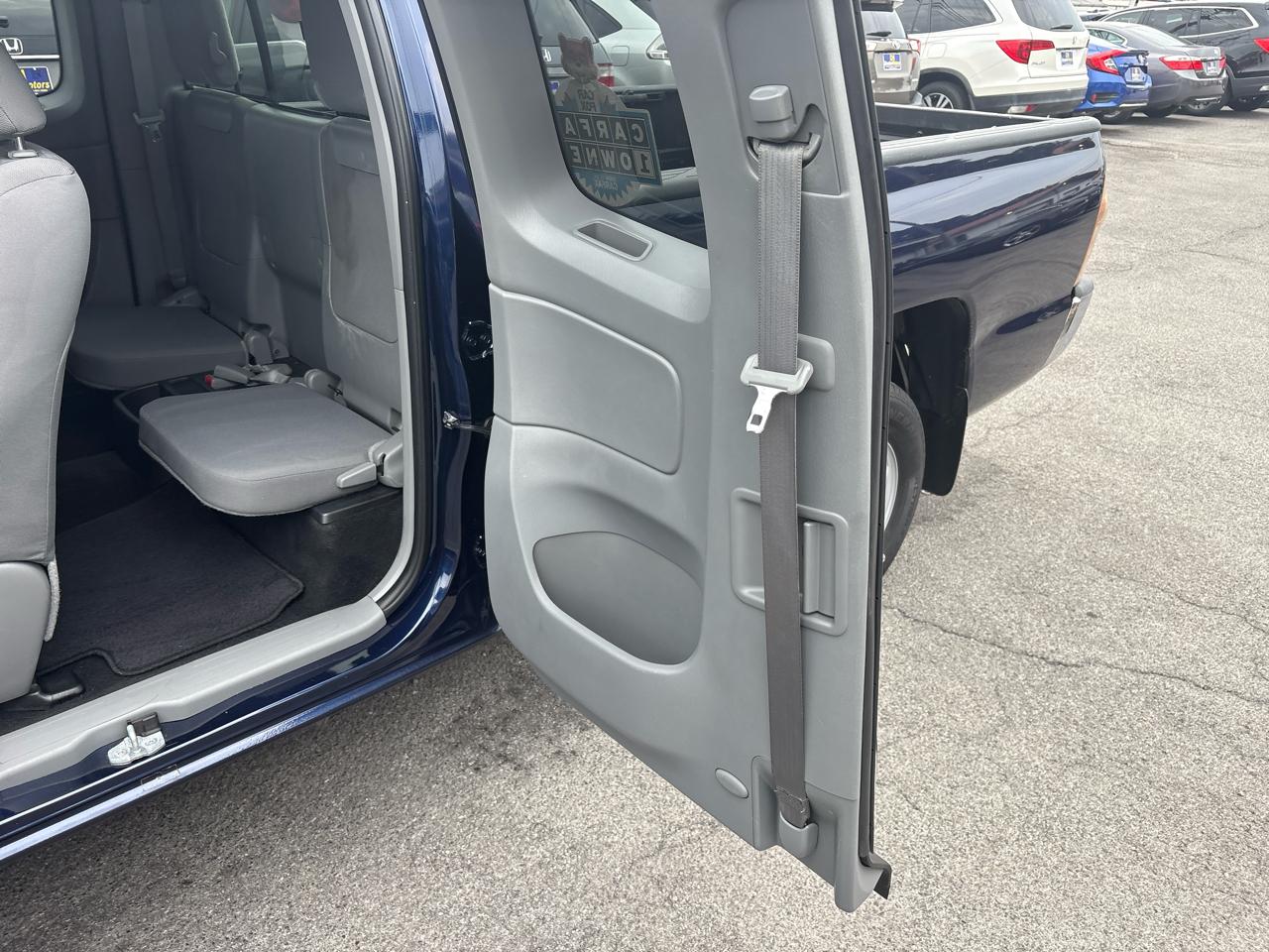 Toyota Tacoma Access Cab Auto 2WD 2012