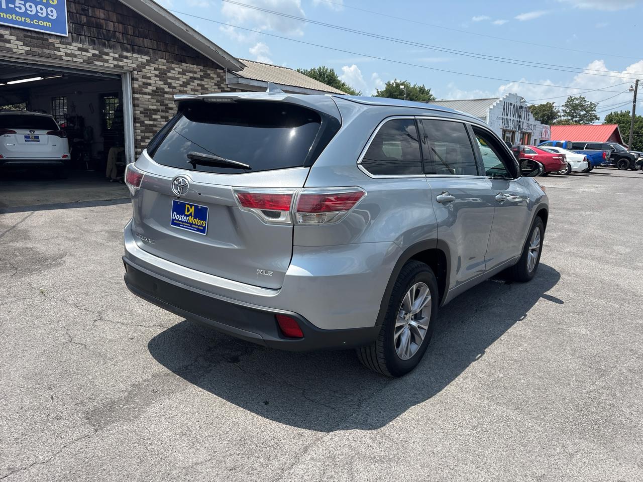 Toyota Highlander XLE FWD V6 2015