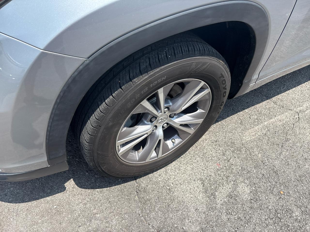 Toyota Highlander XLE FWD V6 2015