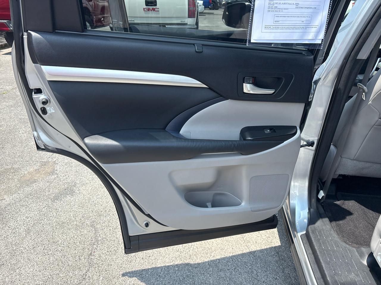 Toyota Highlander XLE FWD V6 2015
