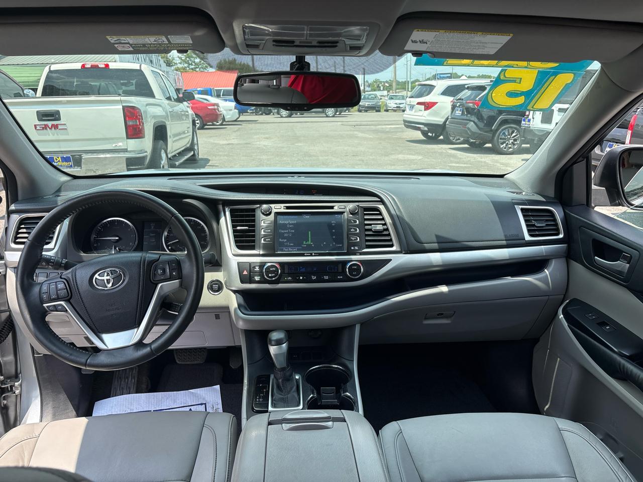 Toyota Highlander XLE FWD V6 2015
