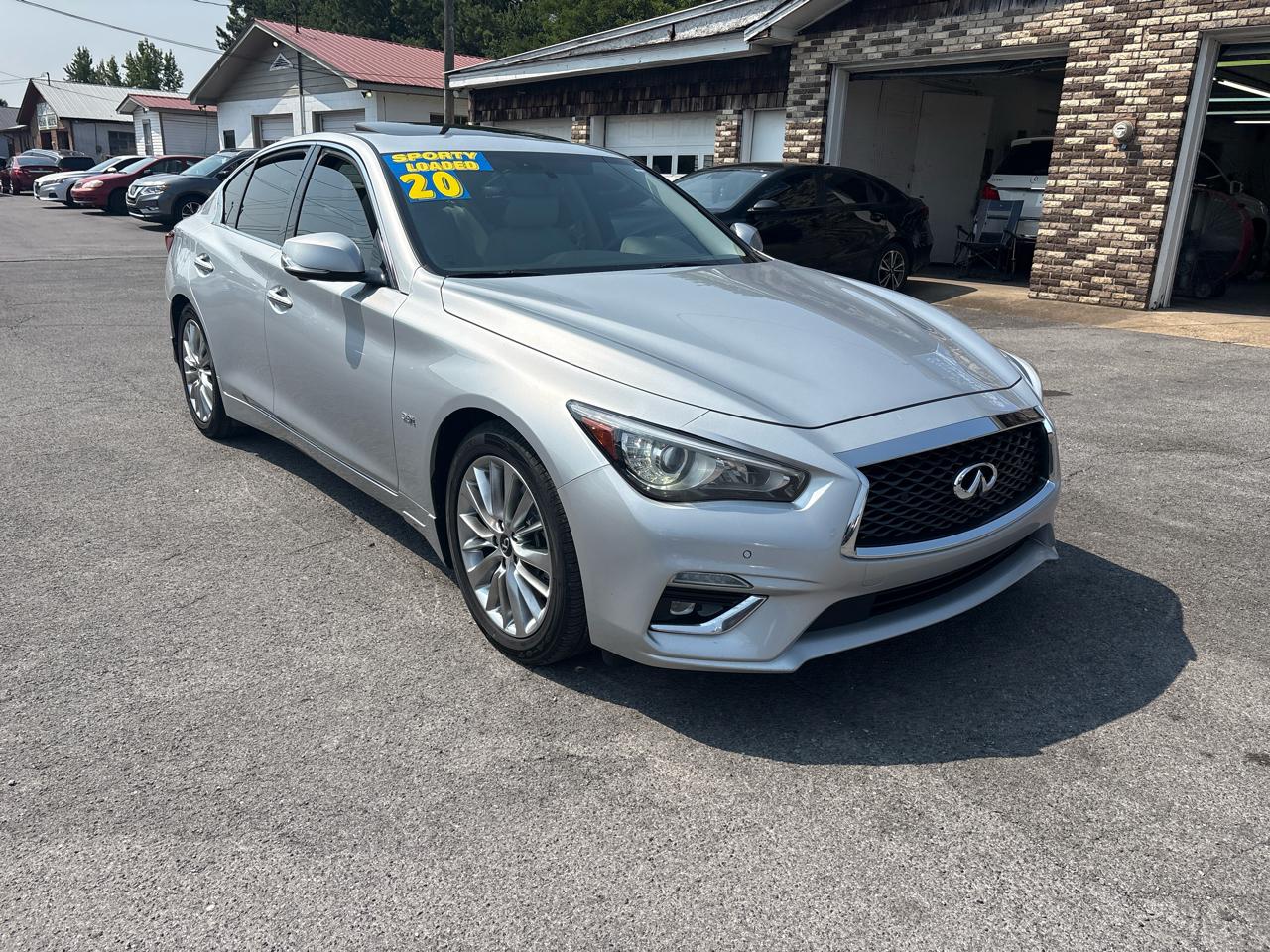 Infiniti Q50 3.0t LUXE 2020