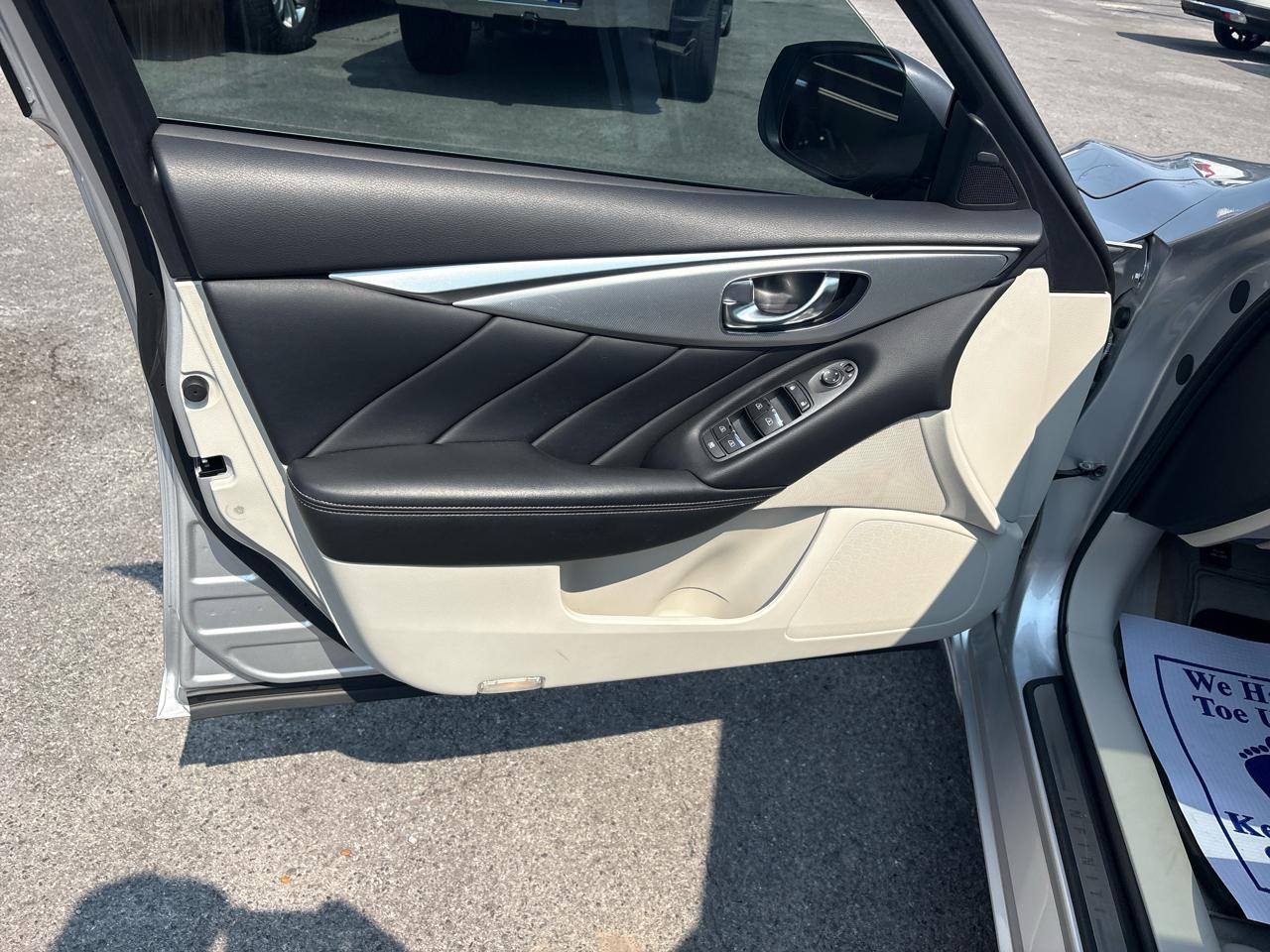 Infiniti Q50 3.0t LUXE 2020