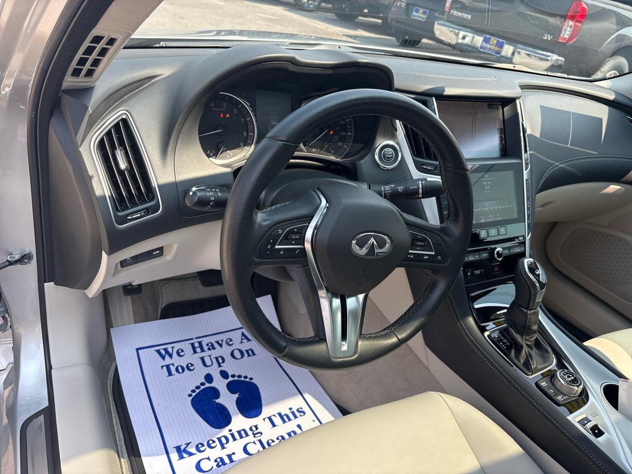 Infiniti Q50 3.0t LUXE 2020