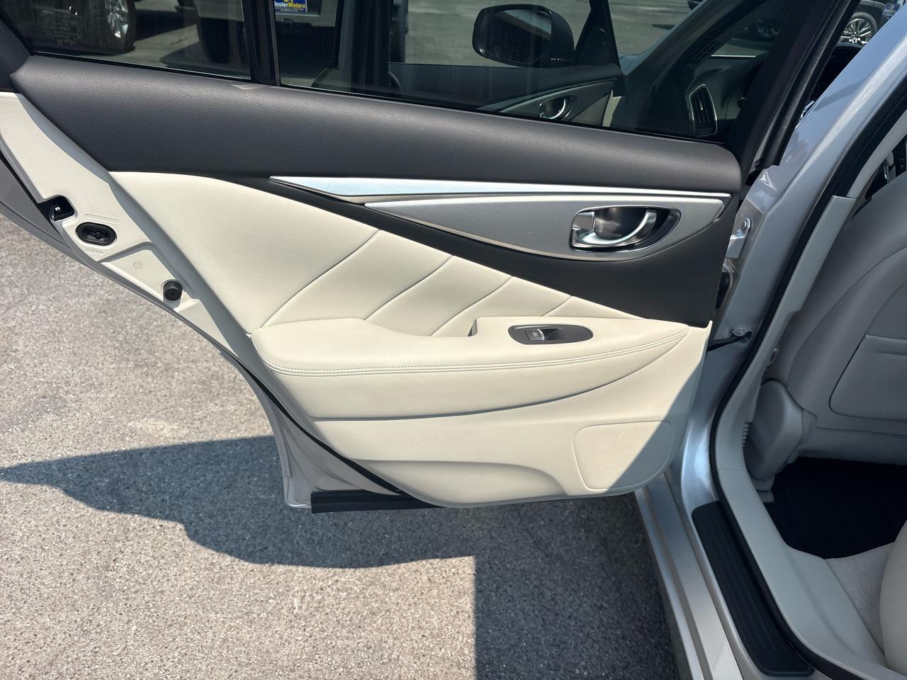 Infiniti Q50 3.0t LUXE 2020