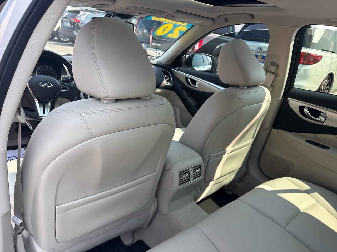 Infiniti Q50 3.0t LUXE 2020