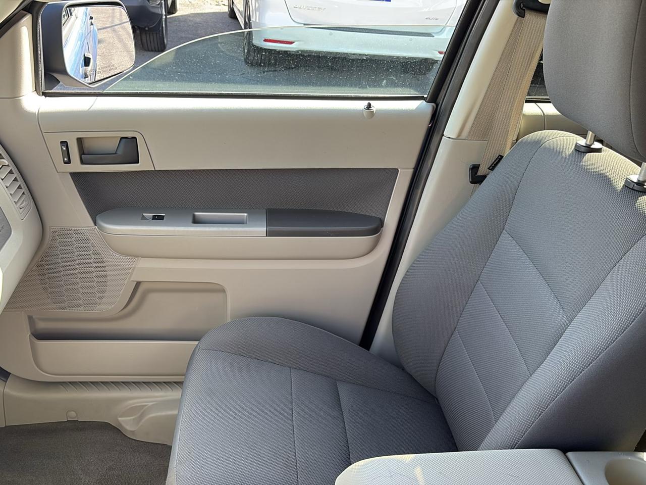 Ford Escape XLT FWD V6 2009