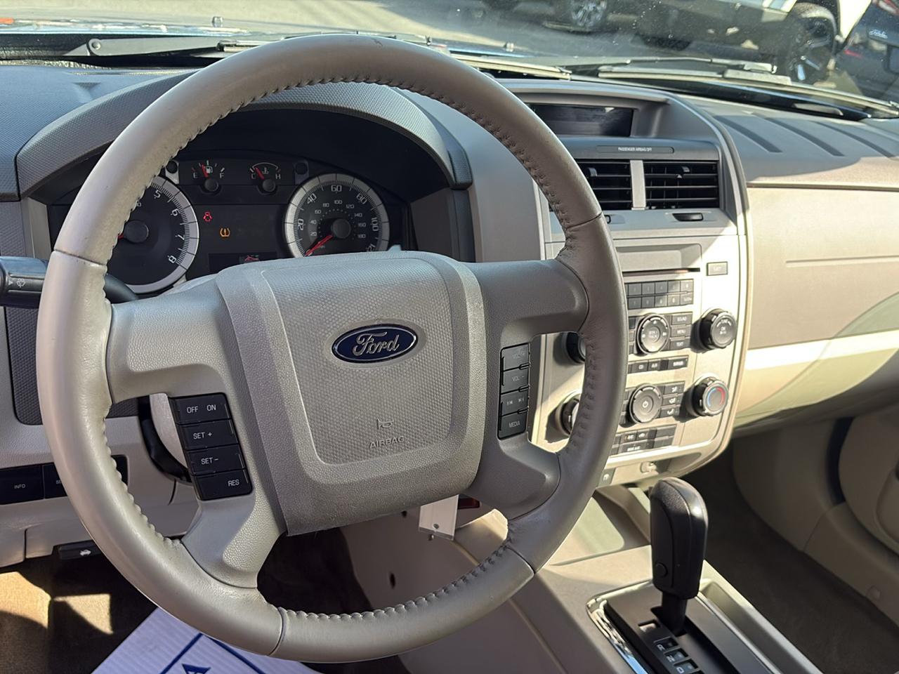 Ford Escape XLT FWD V6 2009