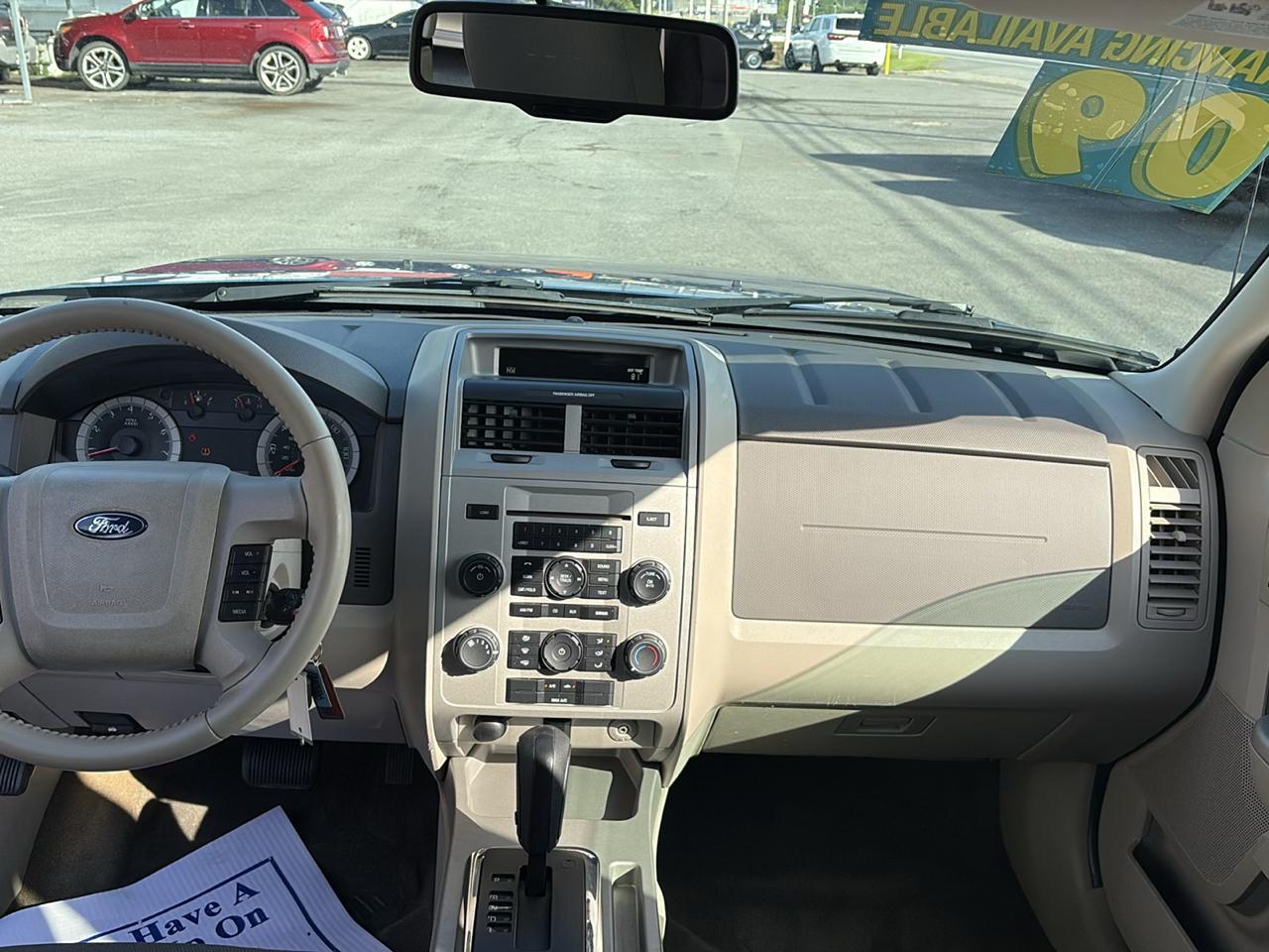 Ford Escape XLT FWD V6 2009