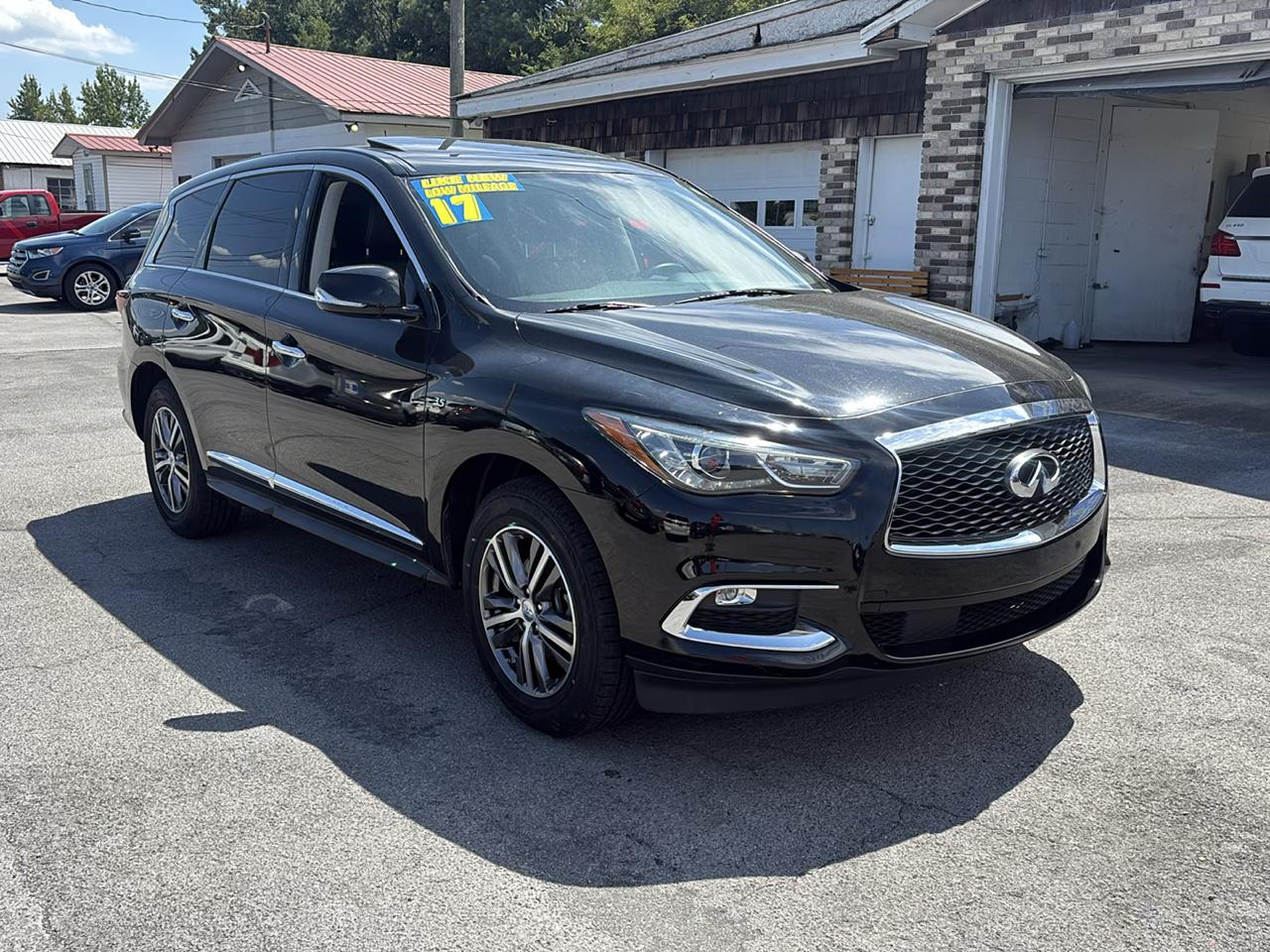 Infiniti QX60 Base AWD 2017