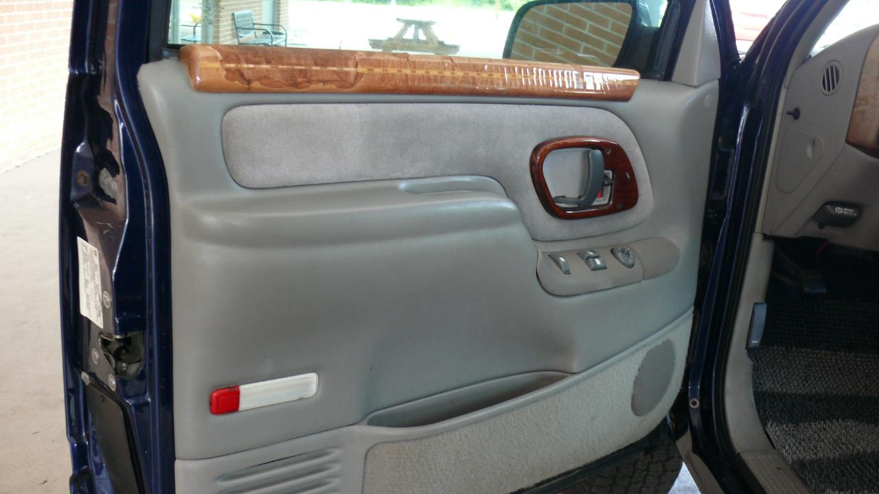 Chevrolet Tahoe 2-Door 2WD 1997