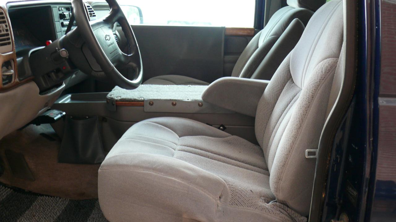 Chevrolet Tahoe 2-Door 2WD 1997