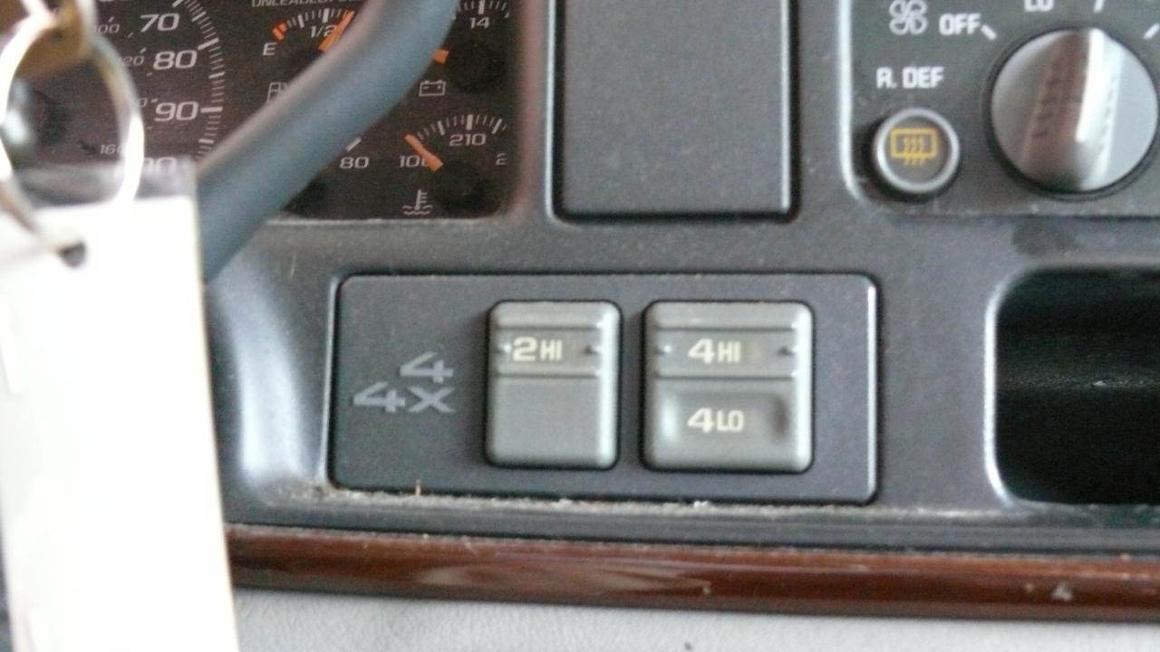Chevrolet Tahoe 2-Door 2WD 1997
