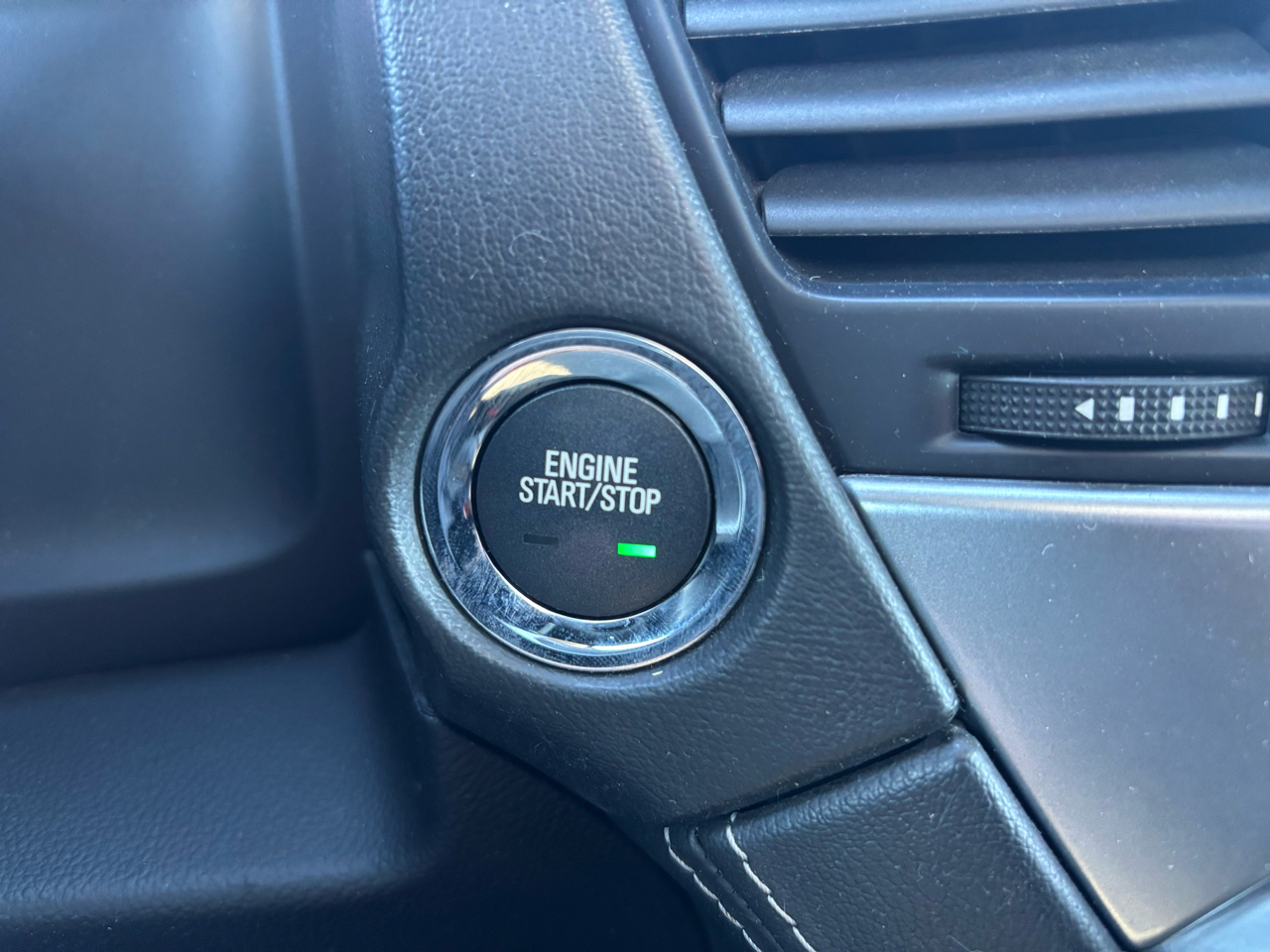 Chevrolet Tahoe 4WD 4dr LT 2019