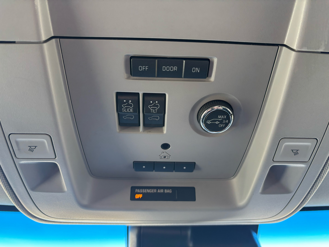 Chevrolet Tahoe 4WD 4dr LT 2019